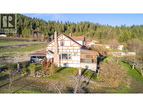 1843 Mclaren Street, Creston, BC - Outdoor