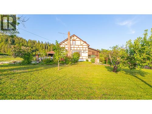 1843 Mclaren Street, Creston, BC - Outdoor