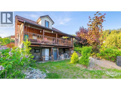 1843 Mclaren Street, Creston, BC - Outdoor With Deck Patio Veranda