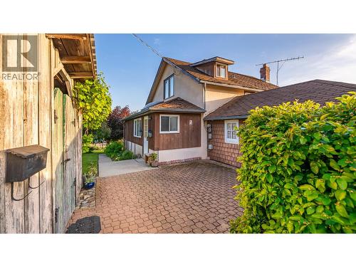 1843 Mclaren Street, Creston, BC - Outdoor