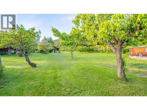 1843 Mclaren Street, Creston, BC - Outdoor