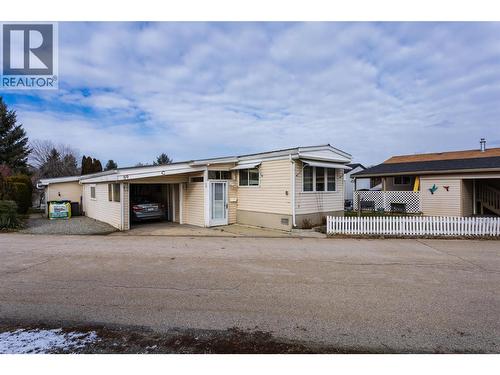 Park 1 in & 1 out - 1133 Findlay Road Unit# 59, Kelowna, BC 