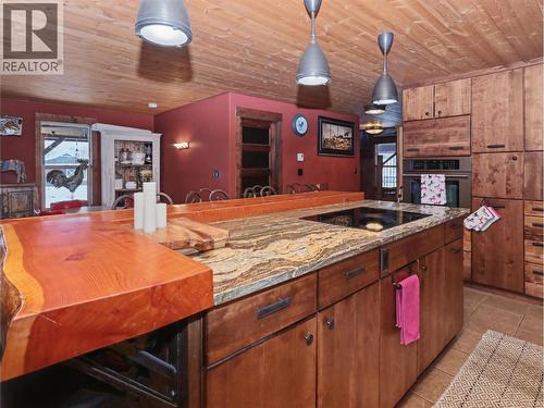 3850 Blythe-Rhone Road, Westbridge, BC - Indoor Photo Showing Kitchen