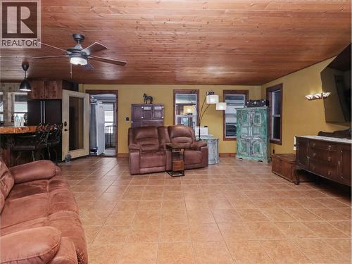 3850 Blythe-Rhone Road, Westbridge, BC - Indoor