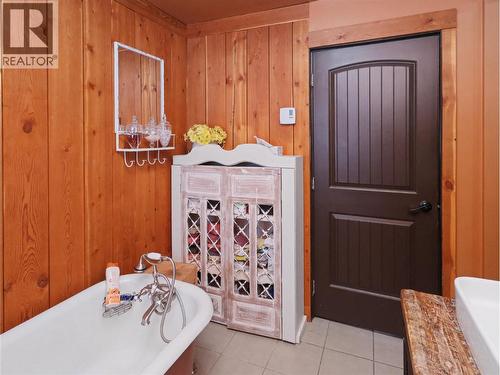 3850 Blythe-Rhone Road, Westbridge, BC - Indoor