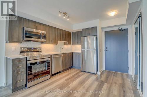 1111 - 1480 Bayly Street, Pickering, ON - Indoor Photo Showing Kitchen With Stainless Steel Kitchen
