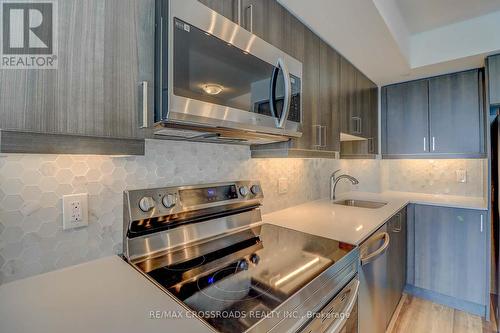 1111 - 1480 Bayly Street, Pickering, ON - Indoor Photo Showing Kitchen With Stainless Steel Kitchen With Upgraded Kitchen
