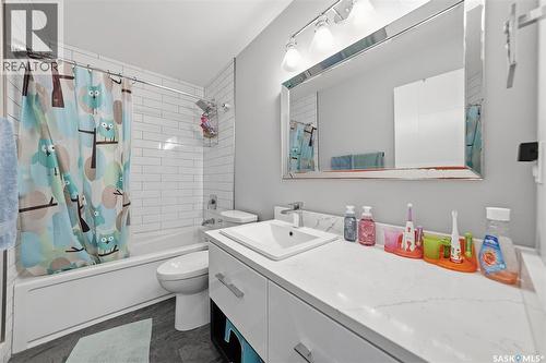 534 Bolstad Turn, Saskatoon, SK - Indoor Photo Showing Bathroom