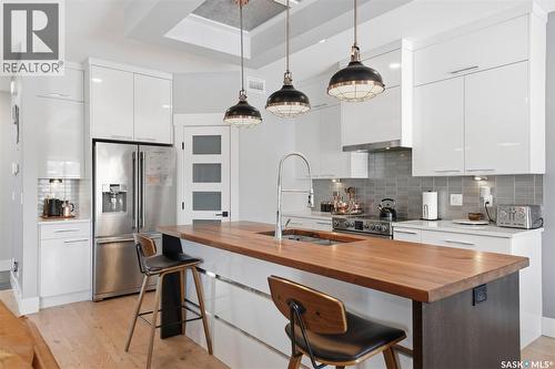 534 Bolstad Turn, Saskatoon, SK - Indoor Photo Showing Kitchen With Upgraded Kitchen