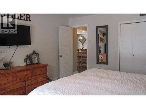 6313 Archie Meadow Road, Forest Grove, BC - Indoor Photo Showing Bedroom
