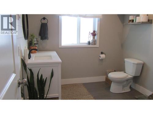 6313 Archie Meadow Road, Forest Grove, BC - Indoor Photo Showing Other Room