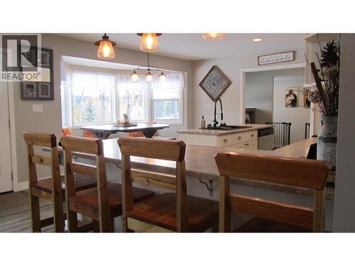 6313 Archie Meadow Road, Forest Grove, BC - Indoor Photo Showing Dining Room