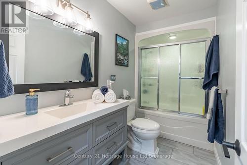 93 James Avenue, Tillsonburg, ON - Indoor Photo Showing Bathroom