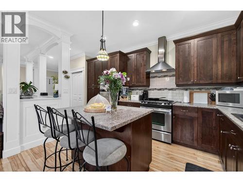2991 7 Avenue Ne, Salmon Arm, BC - Indoor Photo Showing Kitchen