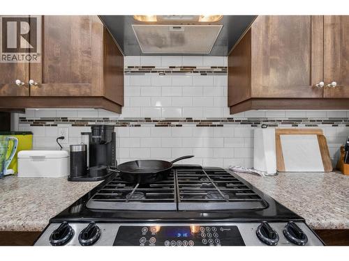 2991 7 Avenue Ne, Salmon Arm, BC - Indoor Photo Showing Kitchen With Upgraded Kitchen