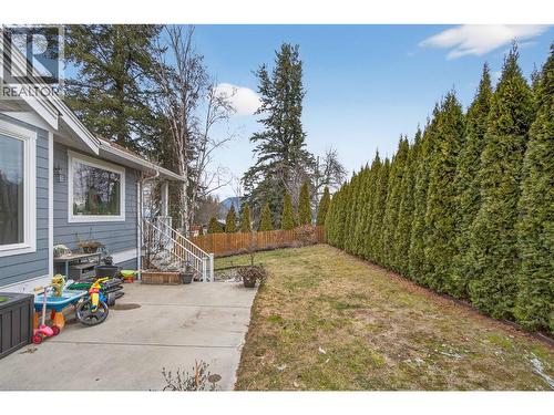 2991 7 Avenue Ne, Salmon Arm, BC - Outdoor
