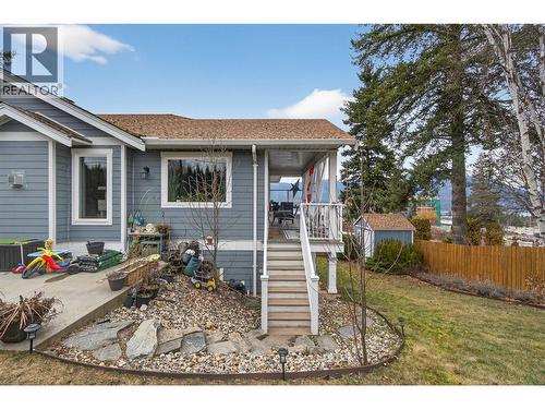 2991 7 Avenue Ne, Salmon Arm, BC - Outdoor