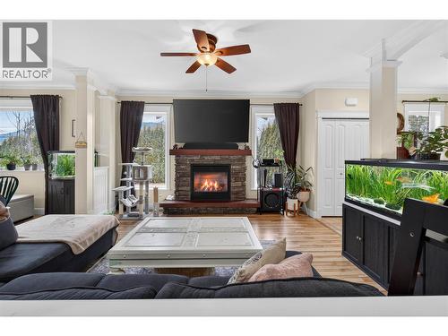 2991 7 Avenue Ne, Salmon Arm, BC - Indoor Photo Showing Living Room With Fireplace