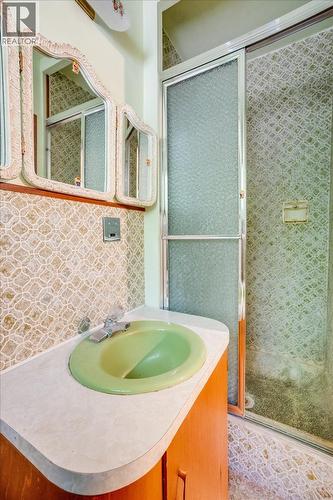 7691 Balfour Wharf Road, Balfour, BC - Indoor Photo Showing Bathroom