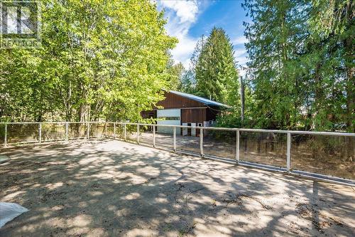 7691 Balfour Wharf Road, Balfour, BC - Outdoor