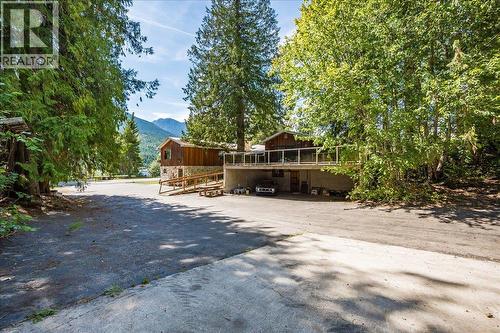 7691 Balfour Wharf Road, Balfour, BC - Outdoor