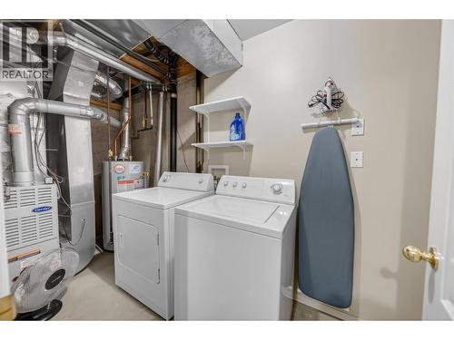 400 Riverside Way Unit# 438, Fernie, BC - Indoor Photo Showing Laundry Room