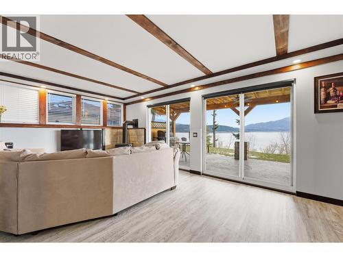 3690 Southview Road, Tappen, BC - Indoor