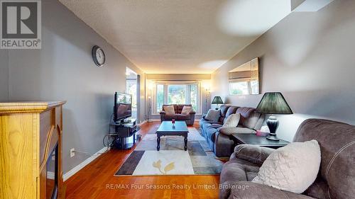 169 Burbank Crescent, Orangeville, ON - Indoor Photo Showing Living Room