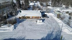 30  Centre Ave  Flatbush, AB T0G 0Z0