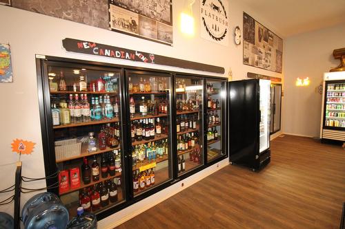 30  Centre Ave, Flatbush, AB 