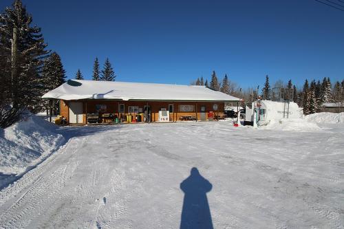 30  Centre Ave, Flatbush, AB 