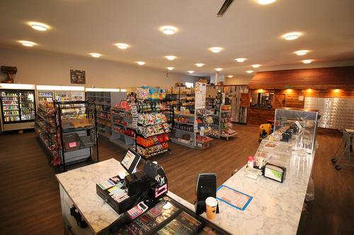 30 Center Ave, Flatbush, AB 