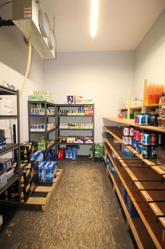 30 Center Ave, Flatbush, AB 