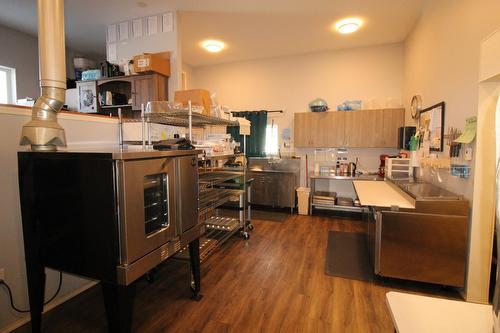30 Center Ave, Flatbush, AB 