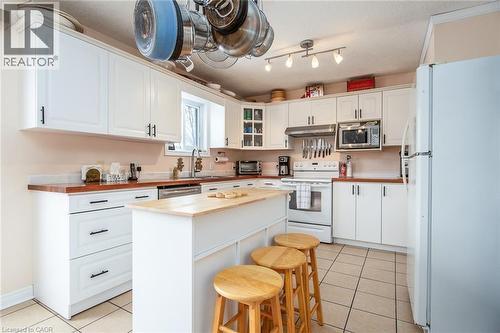 8 Berdux Place, Wellesley, ON - Indoor Photo Showing Kitchen