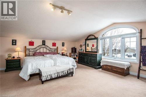 8 Berdux Place, Wellesley, ON - Indoor Photo Showing Bedroom