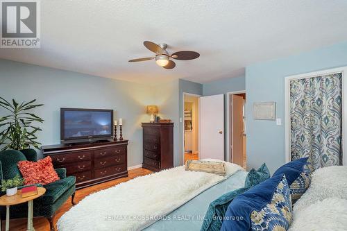 184 Collings Avenue, Bradford West Gwillimbury, ON - Indoor Photo Showing Bedroom