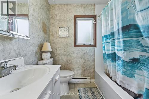 14 Highway 95, Frontenac Islands (The Islands), ON - Indoor Photo Showing Bathroom