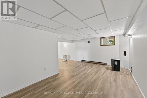 14 Highway 95, Frontenac Islands (The Islands), ON - Indoor Photo Showing Other Room