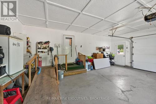 14 Highway 95, Frontenac Islands (The Islands), ON - Indoor Photo Showing Garage