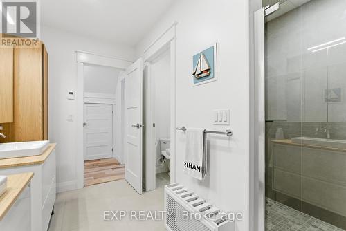 3289 Blessington Road, Tyendinaga (Tyendinaga Township), ON - Indoor Photo Showing Bathroom