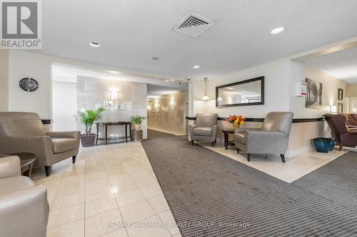 214 - 1505 Baseline Road, Ottawa, ON - Indoor Photo Showing Living Room