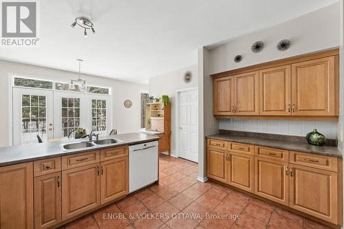 1609 Ashley Cardill Lane, Ottawa, ON - Indoor Photo Showing Kitchen With Double Sink