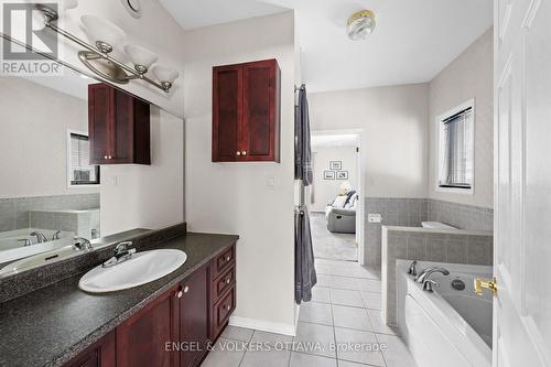 1609 Ashley Cardill Lane, Ottawa, ON - Indoor Photo Showing Bathroom