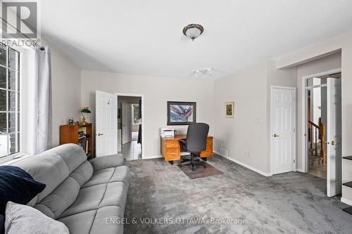 1609 Ashley Cardill Lane, Ottawa, ON - Indoor Photo Showing Living Room