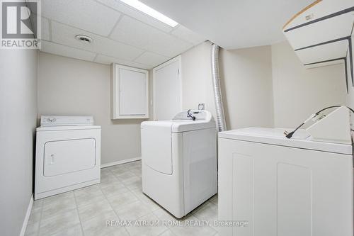 59 Hollybush Drive, Vaughan, ON - Indoor Photo Showing Laundry Room