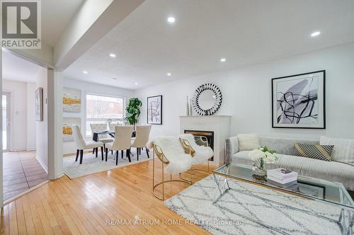 59 Hollybush Drive, Vaughan, ON - Indoor Photo Showing Living Room