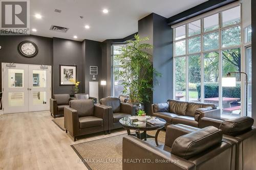 1103 - 21 Overlea Boulevard, Toronto, ON - Indoor Photo Showing Living Room