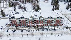 217 - 40 HORSESHOE BOULEVARD  Oro-Medonte, ON L4M 4Y8