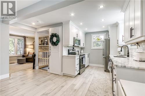 411 Ester Street, Sudbury, ON - Indoor Photo Showing Kitchen With Upgraded Kitchen